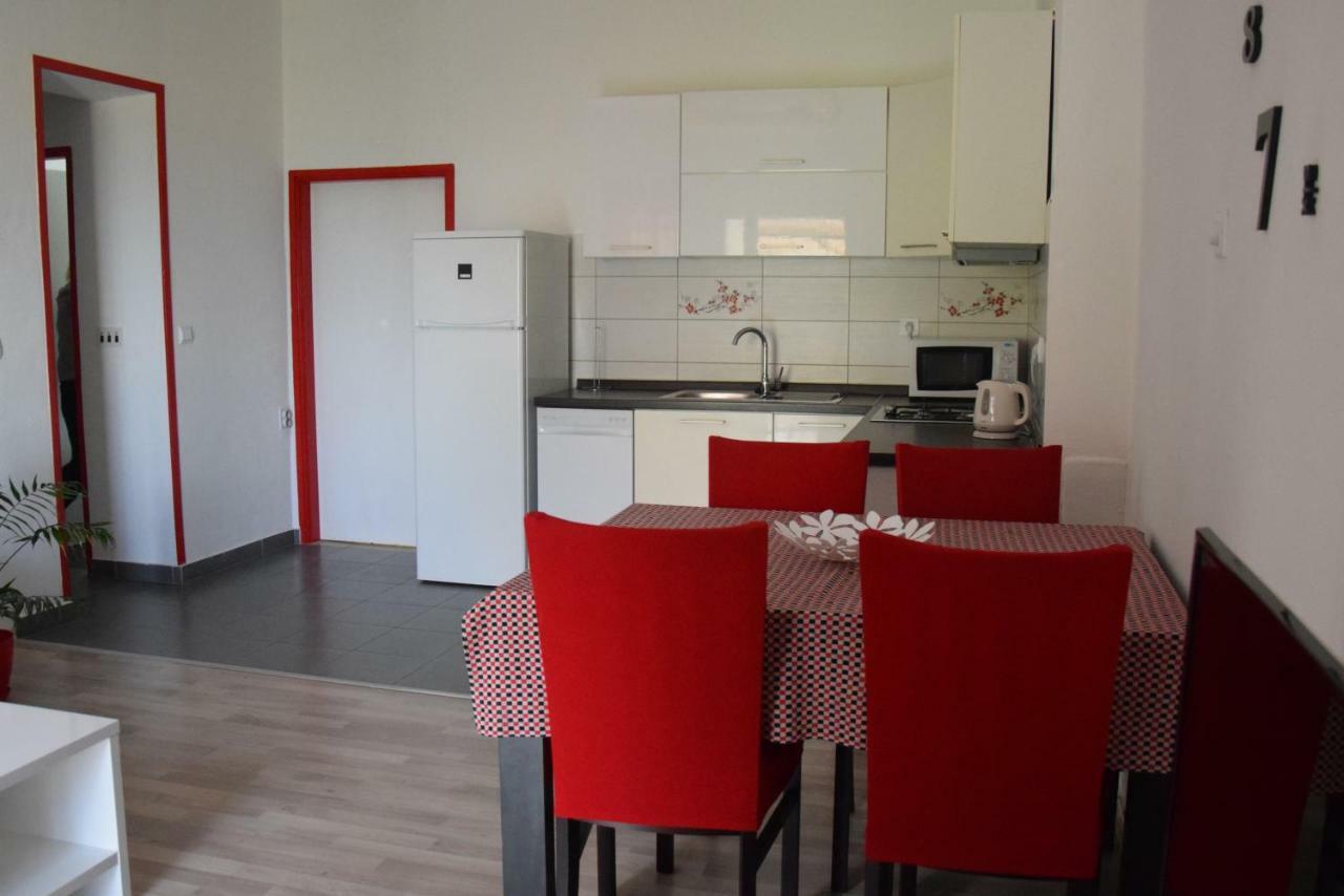 Апартаменты Apartman Ana Сали Экстерьер фото